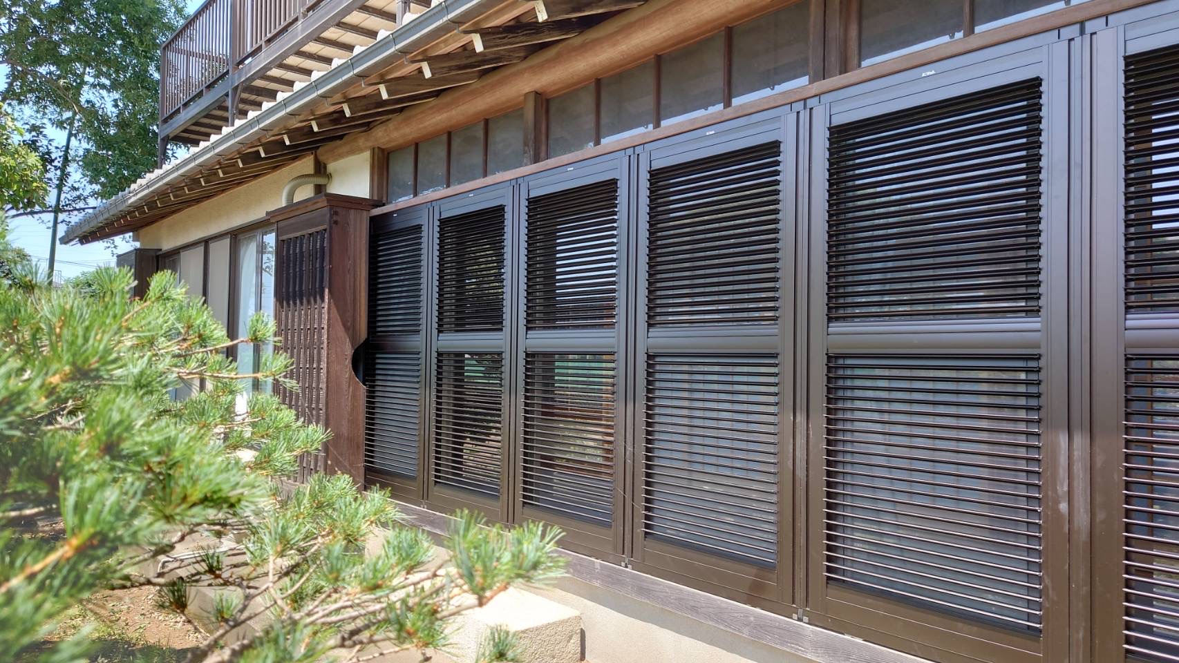 雨戸交換で採光と防犯とプライバシーを